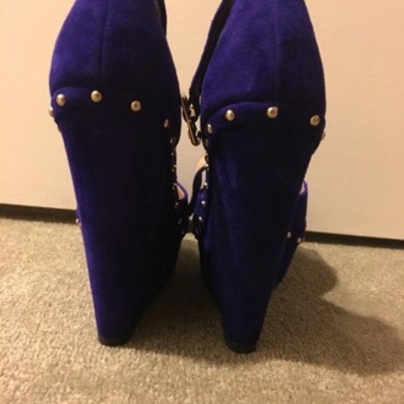 ALDO Platforms - Purple & Gold Suede W/ Studs - Picture 2 of 4